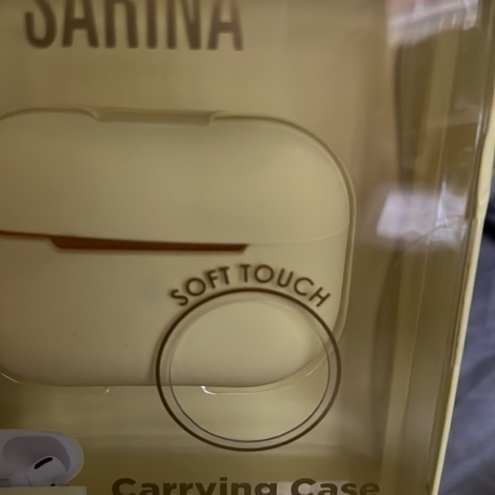 AirPods Case for AirPods Pro - Picture 3 of 3